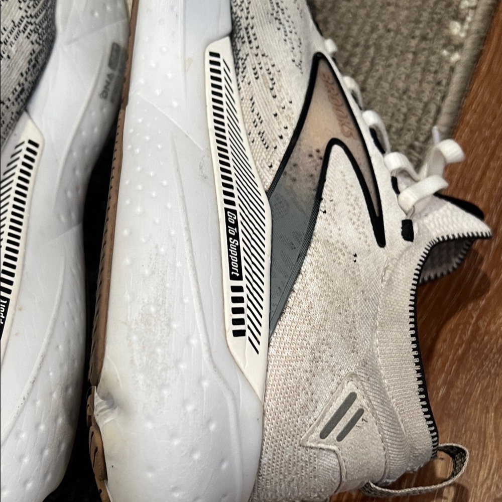 Brooks White and Black Athletic Sneakers, Glycerin GTS - Picture 9 of 12